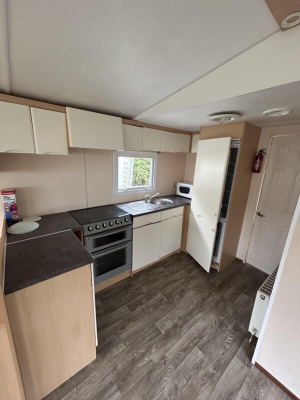 Stella Daybreak – 2 Bedroom Holiday Home - Image 4